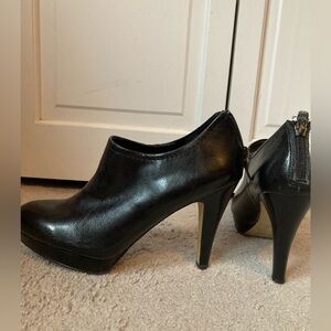 Franco Sarto - size 7.5 - black bootie